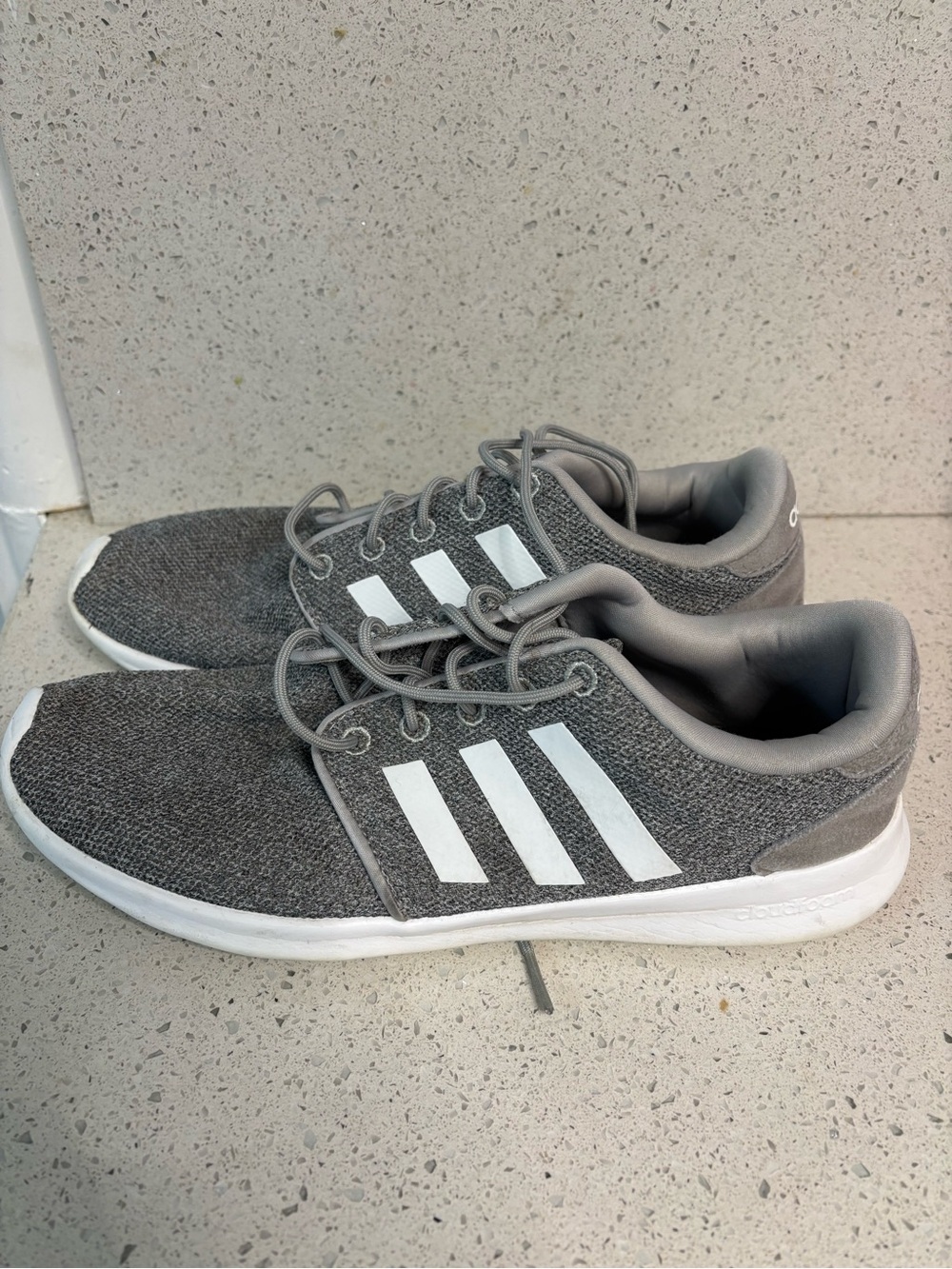 Womens size 9 adidas shoes, #A1313